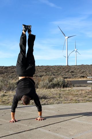 USAW Cert_Rest Stop Handstand