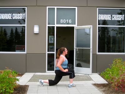 Lyndi Jumping Lunges