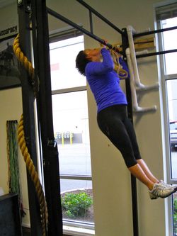 Lucy_Pull-up practice