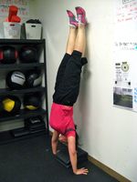 Bonnie Handstand