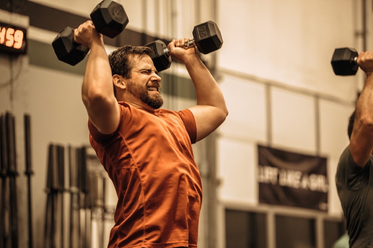 Dumbbell air squats 2025
