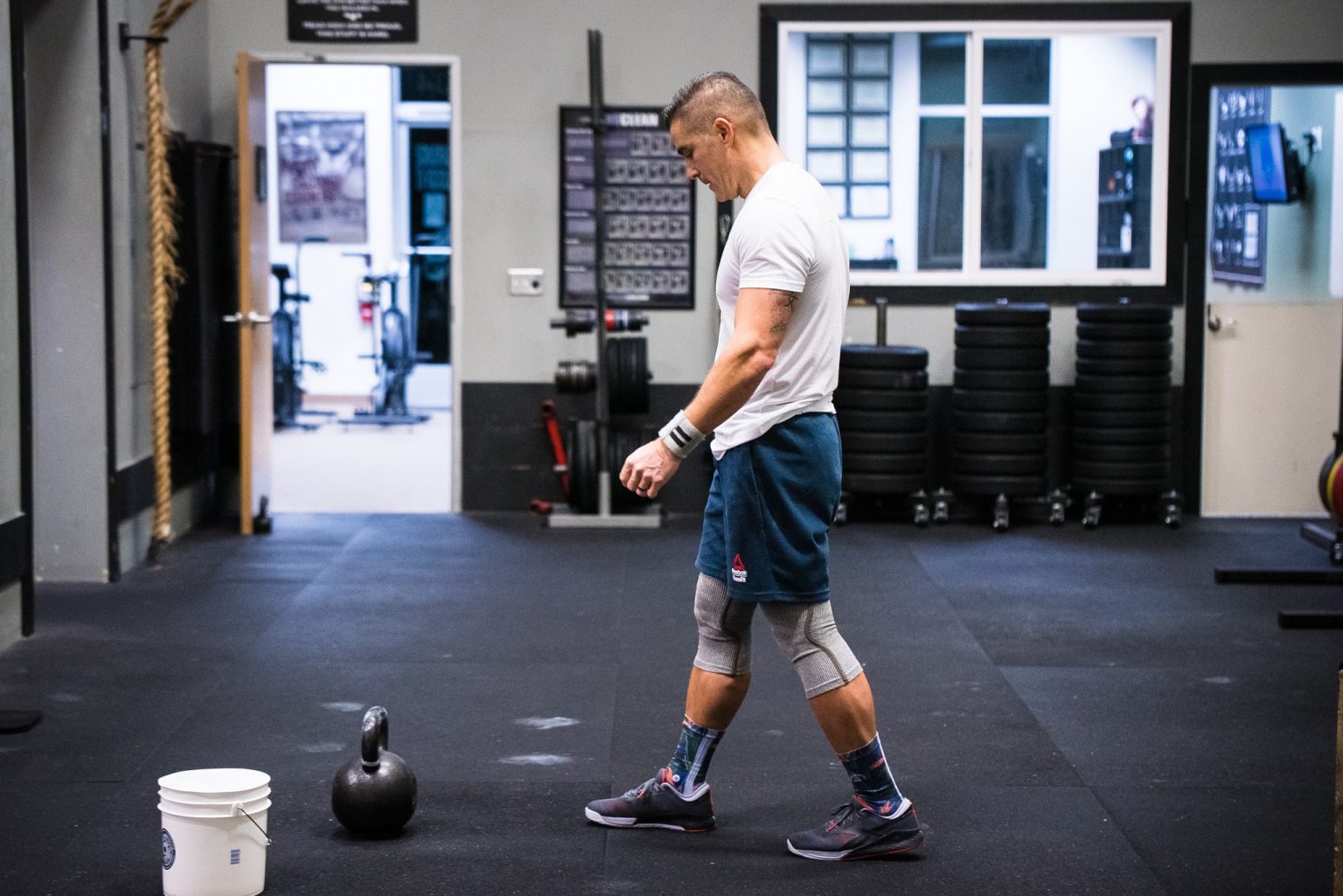 5 RFT Run, Kettlebell Sumo Deadlift Highpulls and Burpees SNORIDGE