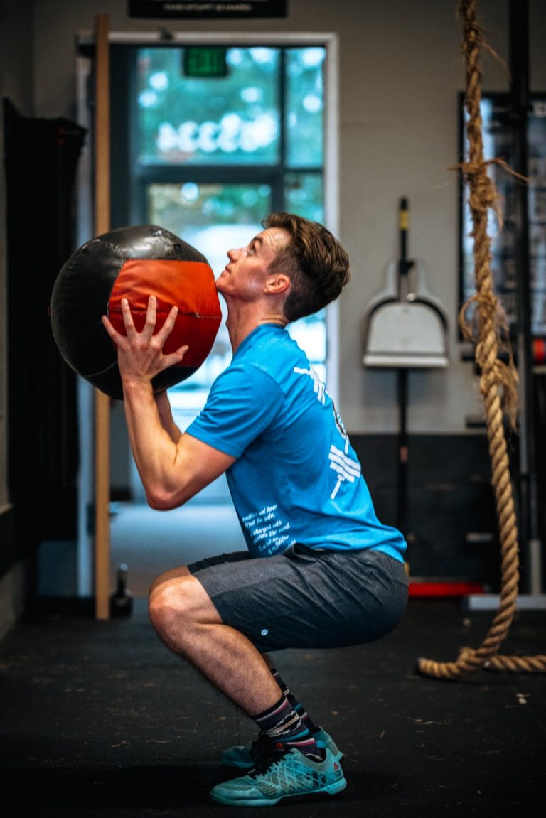 Team WOD Deadlifts, Wall Balls, AbMat Situps & Solo WOD 5 RFT